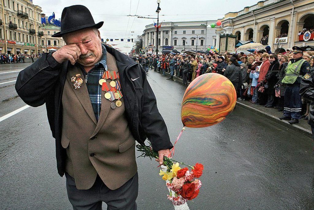 15 сильных фотографий, от которых появляется комок в горле, а на глаза наворачиваются слезы!