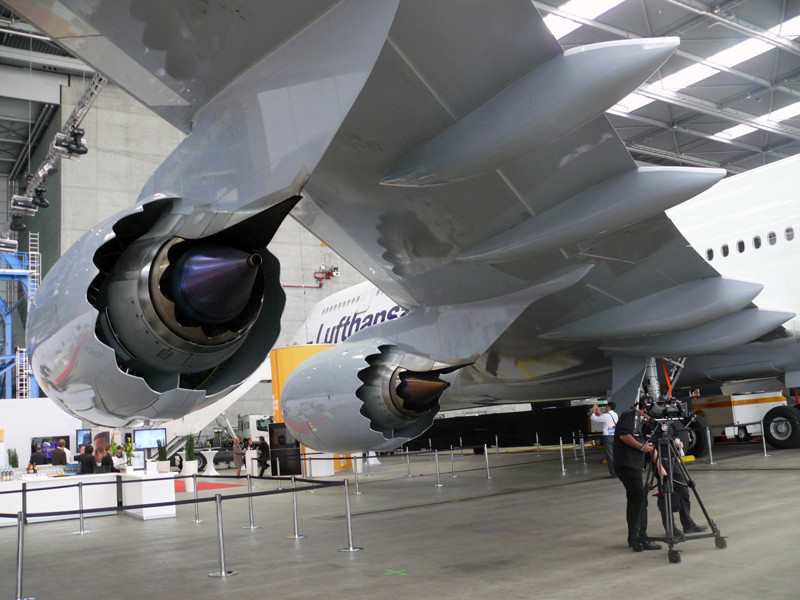 Boeing 747. Первый в мире дальнемагистральный двухпалубный широкофюзеляжный пассажирский самолёт