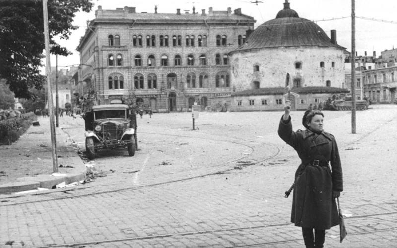 Фотографии Великой Отечественной войны: Женщина на войне