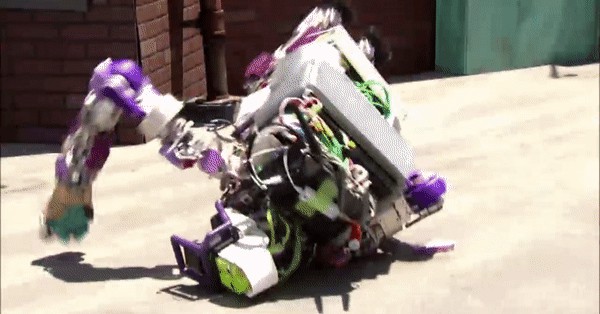 10 роботов-неудачников, которые были созданы, чтобы заменить человека, но что-то пошло не так