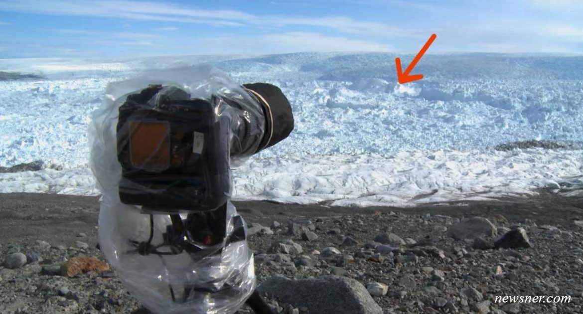 Мужик оставил камеру на льду. А через минуту она сняла что-то очень, очень тревожное…