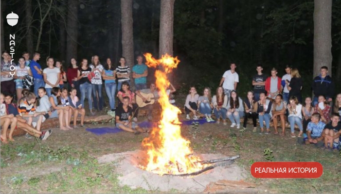 В телефонной книге было только два контакта: «Мама» и «Папа», нажали вызов, а в ответ услышали следующее