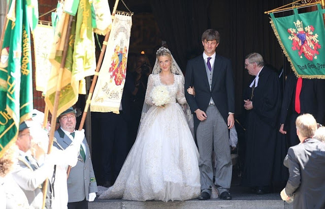 Отец немецкого принца высказал свое недовольство в адрес русской невесты, обозвав ее мошенницей