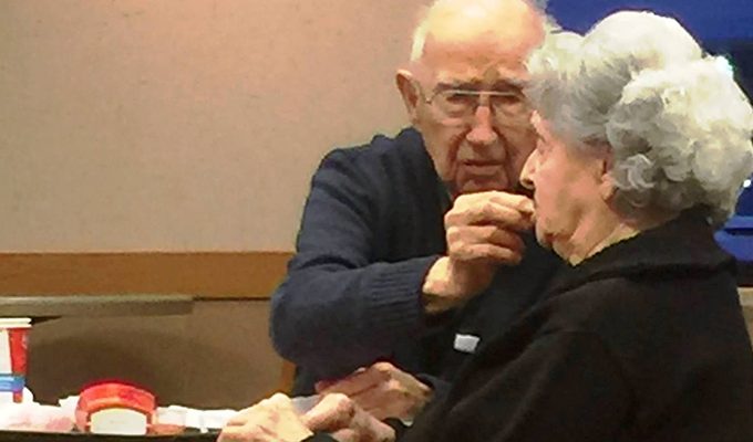 10 уроков любви от 96 летнего мужчины, который до сих пор водит на свидания свою больную жену