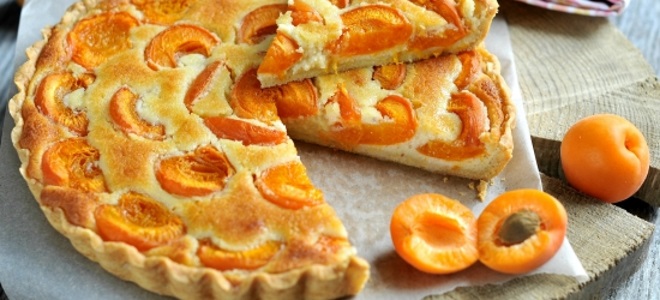 Нежнейший и вкусный абрикосовый пирог, который стоит приготовить  