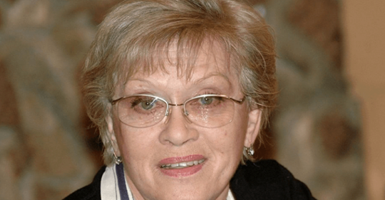 Неелова выложила фото с 86-летней Фрейндлих: морщинки и возрастная пигментация