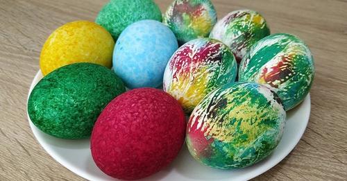 Только так крашу яйца на Пасху: 2 необычных способа покраски, получаются яркие и оригинальные