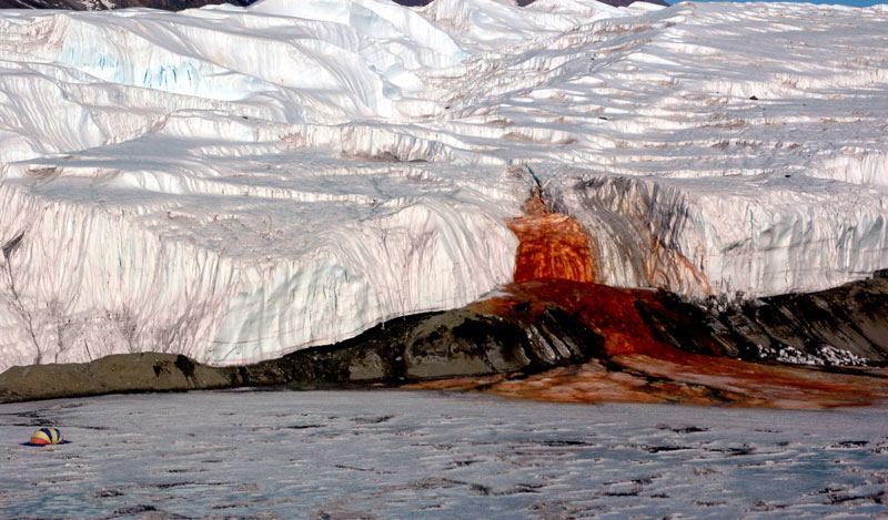 Почему кровоточит Антарктида? 106 летняя загадка раскрыта!