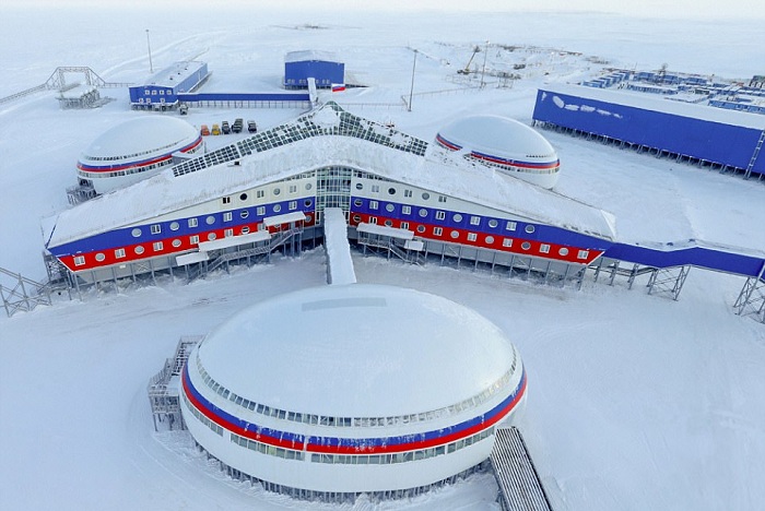 «Арктический трилистник»: российская военная база, на которой можно жить изолированно целых 1,5 года